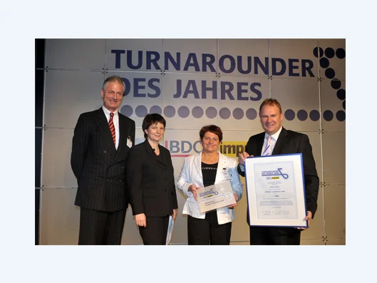 Auszeichnungs-Verleihung zum Turnarounder des Jahres 2008. Vertreter vom BDO Deutsche Warentreuhand AG und das Wirtschaftsmagazin „impulse“ neben Landbäcker-Geschäftsführer Andreas Bosse und seiner Frau Fr. Bosse Frau.